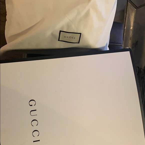 Red Gucci hobo bag - Picture 2 of 7